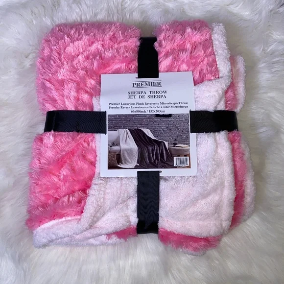 ✨SOLD-OUT✨"Elle Woods" Micromink Sherpa Throw - Picture 1 of 3